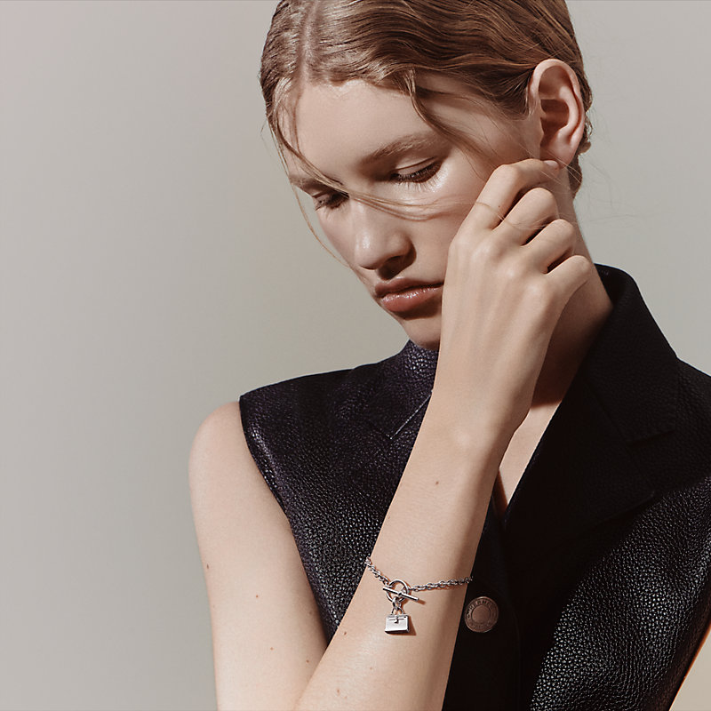 Hermes∽Bracelet Amulettes Kellyケリー アミュレット_パリ速達 Amulettes Kelly bracelet | Hermès USA